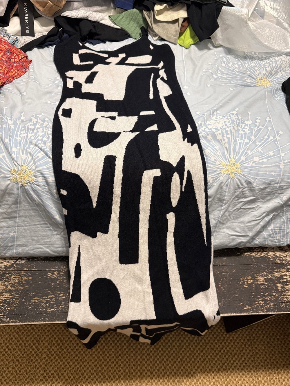 Black and White Abstract Knit Skirt